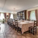 5 Bedroom In To Bollengo