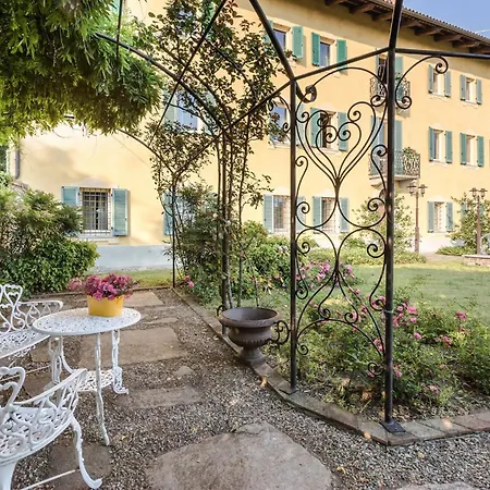 5 Bedroom In To