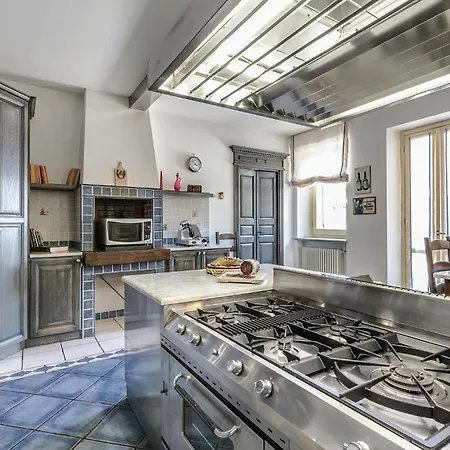 5 Bedroom In To Casa vacanze *