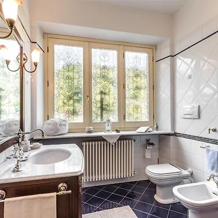 5 Bedroom In To بيت للعطل *