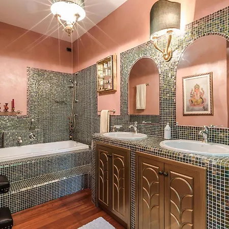 5 Bedroom In To * Bollengo