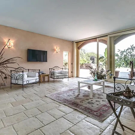 5 Bedroom In To Сasa de vacaciones Bollengo