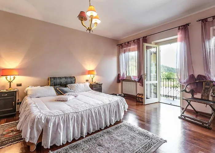 5 Bedroom In To