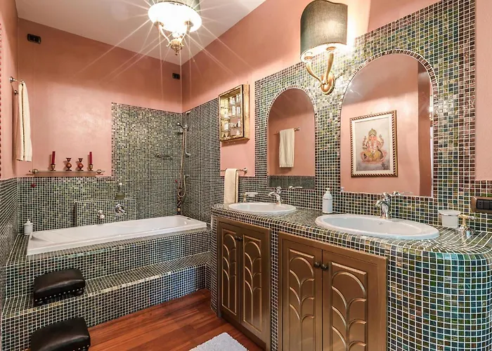 5 Bedroom In To * Bollengo
