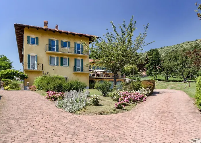 5 Bedroom In To *