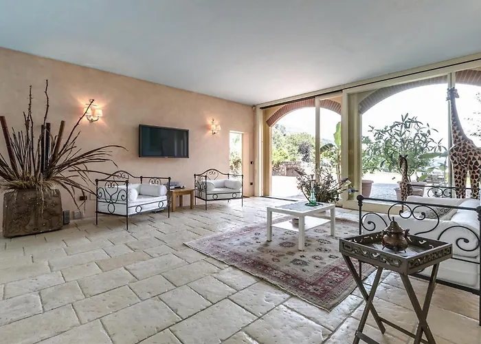 5 Bedroom In To Feriehus Bollengo